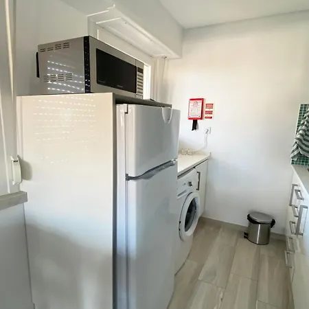 Apartment View & Location - 4 People