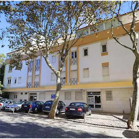 View & Location - 4 People Apartment Estoril