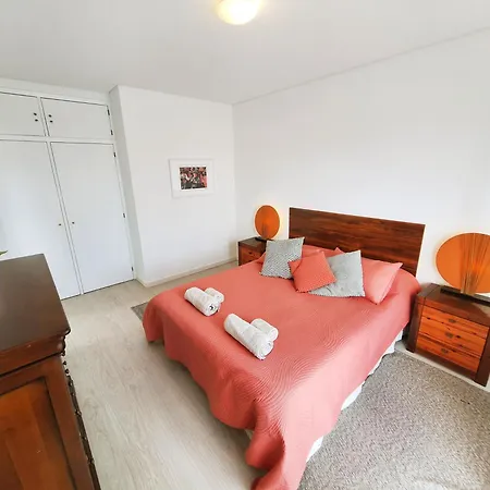 Apartment View & Location - 4 People Estoril