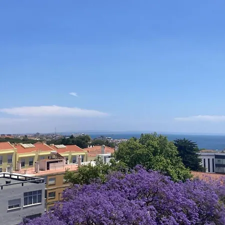 Apartment View & Location - 4 People