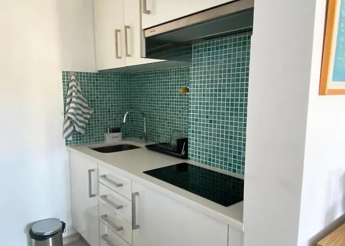 Location Equiped Space View - 4 People *