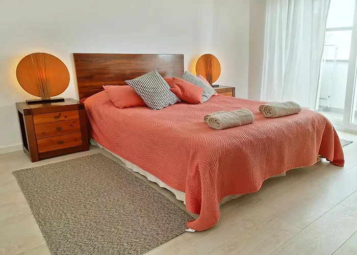 Location Equiped Space View - 4 People *